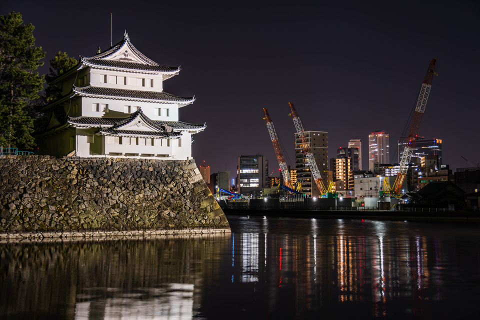 で を 名古屋 か 積 石垣 何と 通称 の に 最も もの 石材 まれ 呼ぶ の た 大きい 中 城内