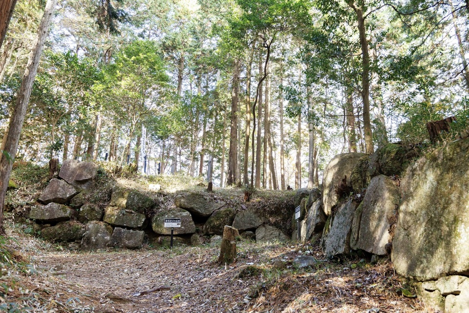 三雲城 滋賀県湖南市 の詳細情報 周辺観光 ニッポン城めぐり 位置情報アプリで楽しむ無料のお城スタンプラリー